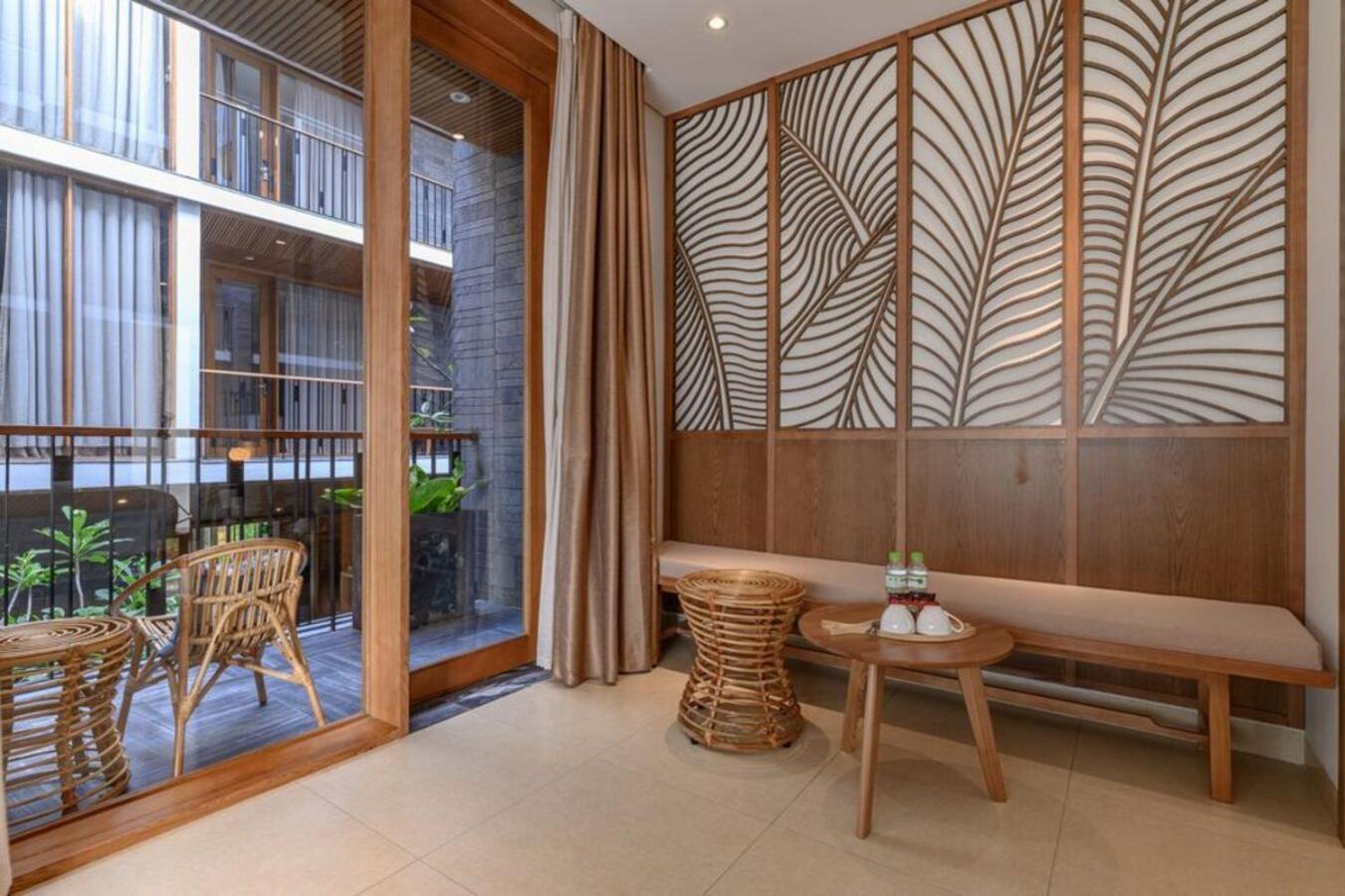 Minh House 3*